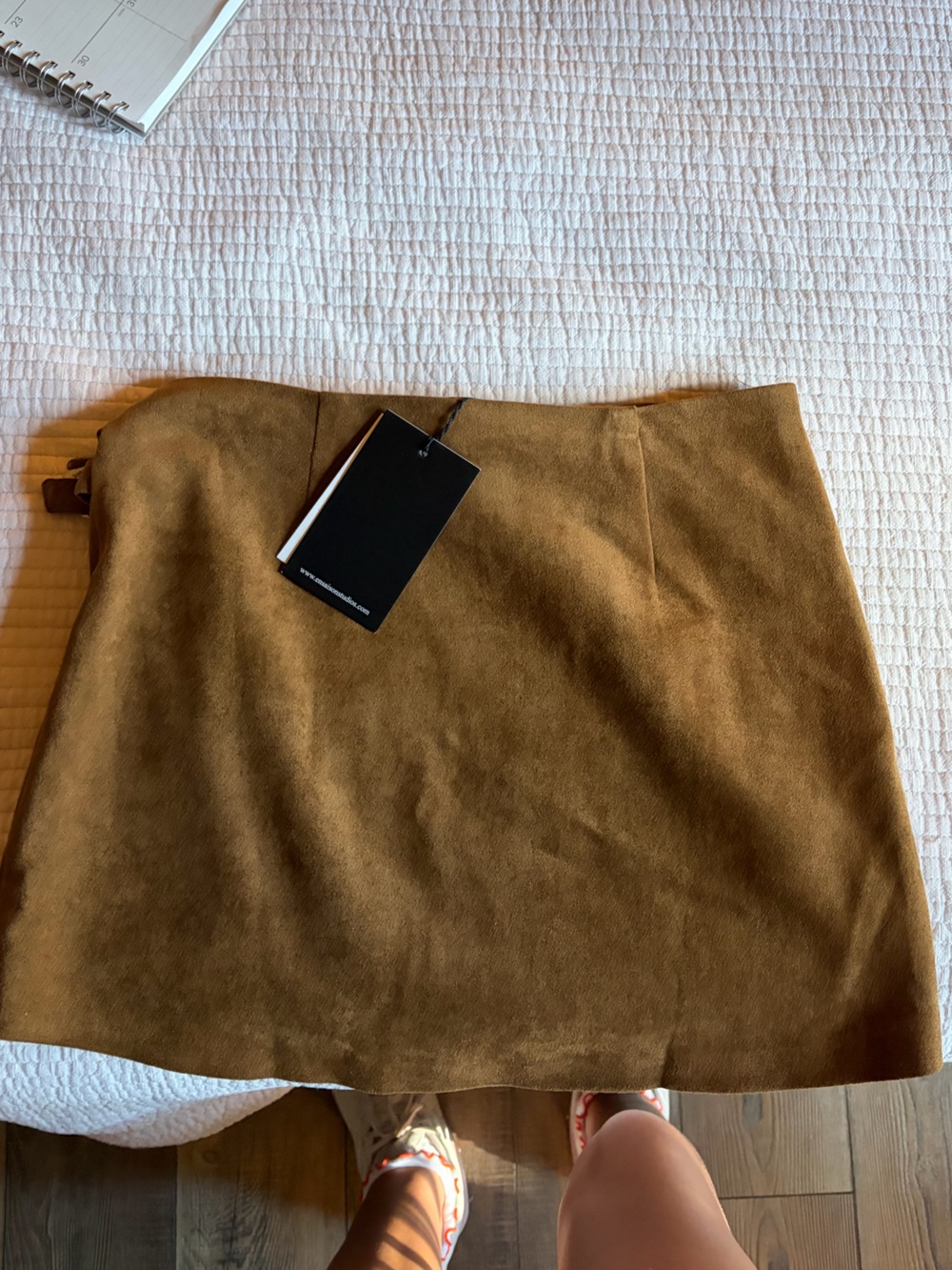 En Saison Brown Suede Skirt - Picture 2 of 3